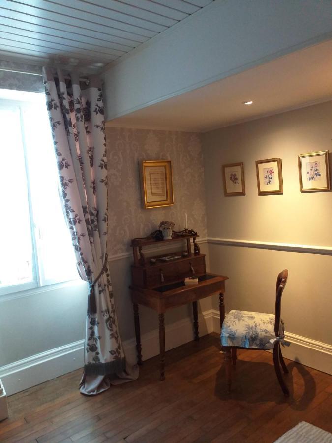 Ancien Domain "Le Petit Bonheur" Apartment Tailly Exterior photo